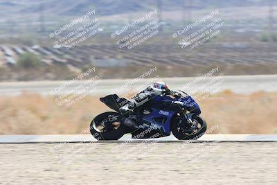 media/Oct-05-2025-CVMA (Sun) [[beeef4f201]]/Race 10-Formula Lightweight Twins Shootout/